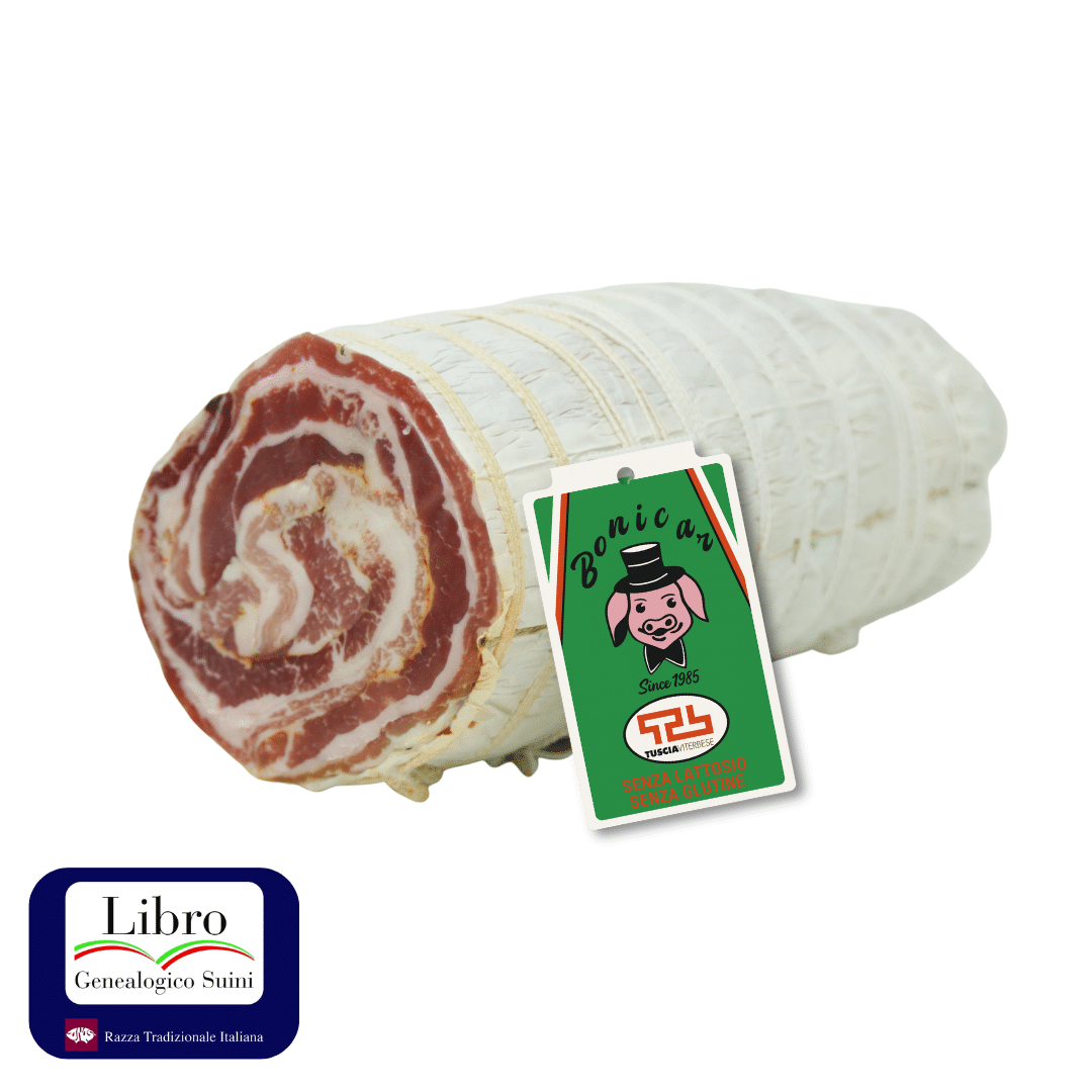 Salume avvolto con etichetta verde.